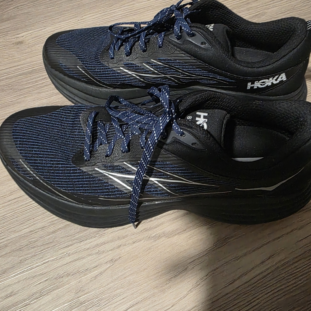 13m Hoka Bondi 8 - Picture 3 of 3